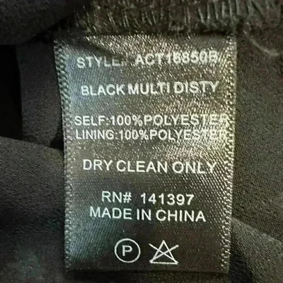 ASTR THE LABLE FAIRFIELD Floral Top
 Black Size Small - Picture 7 of 11